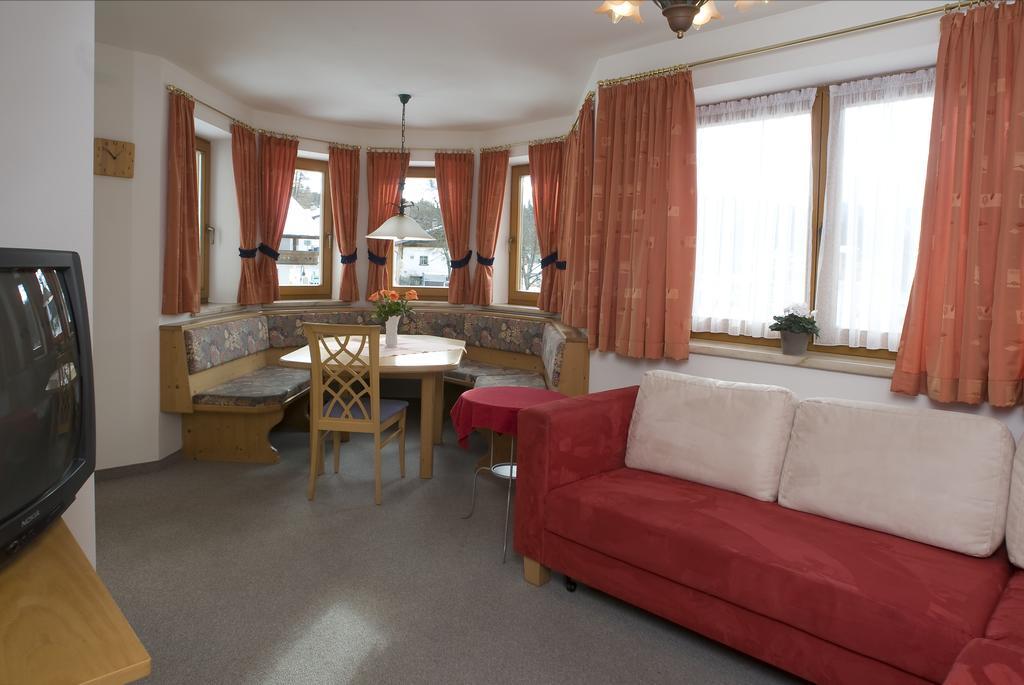 Landhaus Schoepf Seefeld in Tirol Chambre photo